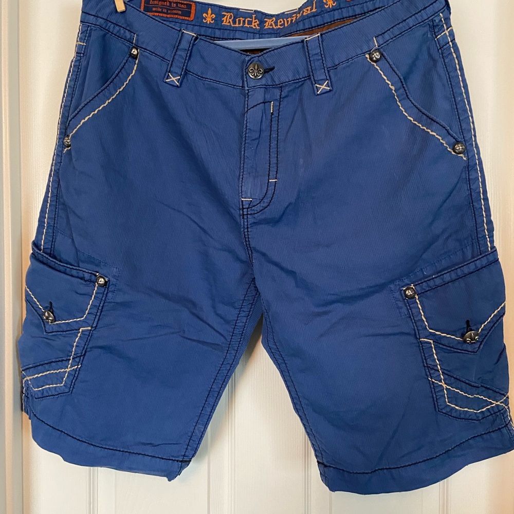 Men’s Rock Revival cargo shorts